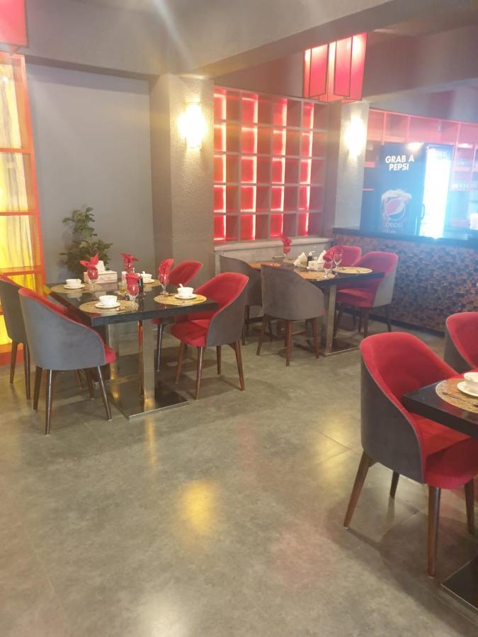 רוואלפינדי Space Luxury Rental Suites מראה חיצוני תמונה